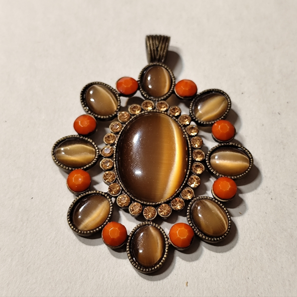 4/$50⭐️Elegant Brown and Orange Pendant